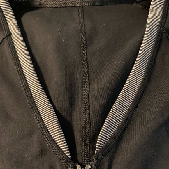 Lululemon Relaxed Jacket - Picture 4 of 8